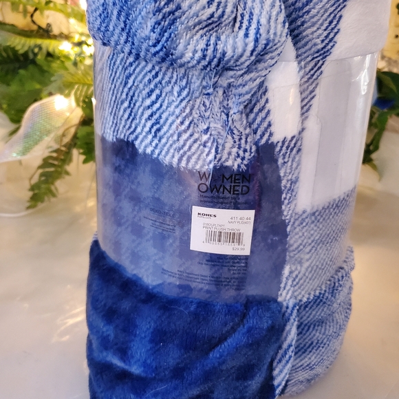 Big and Soft Other - THE BUG ONE BLUE THROW ,NEW FROM Kohls